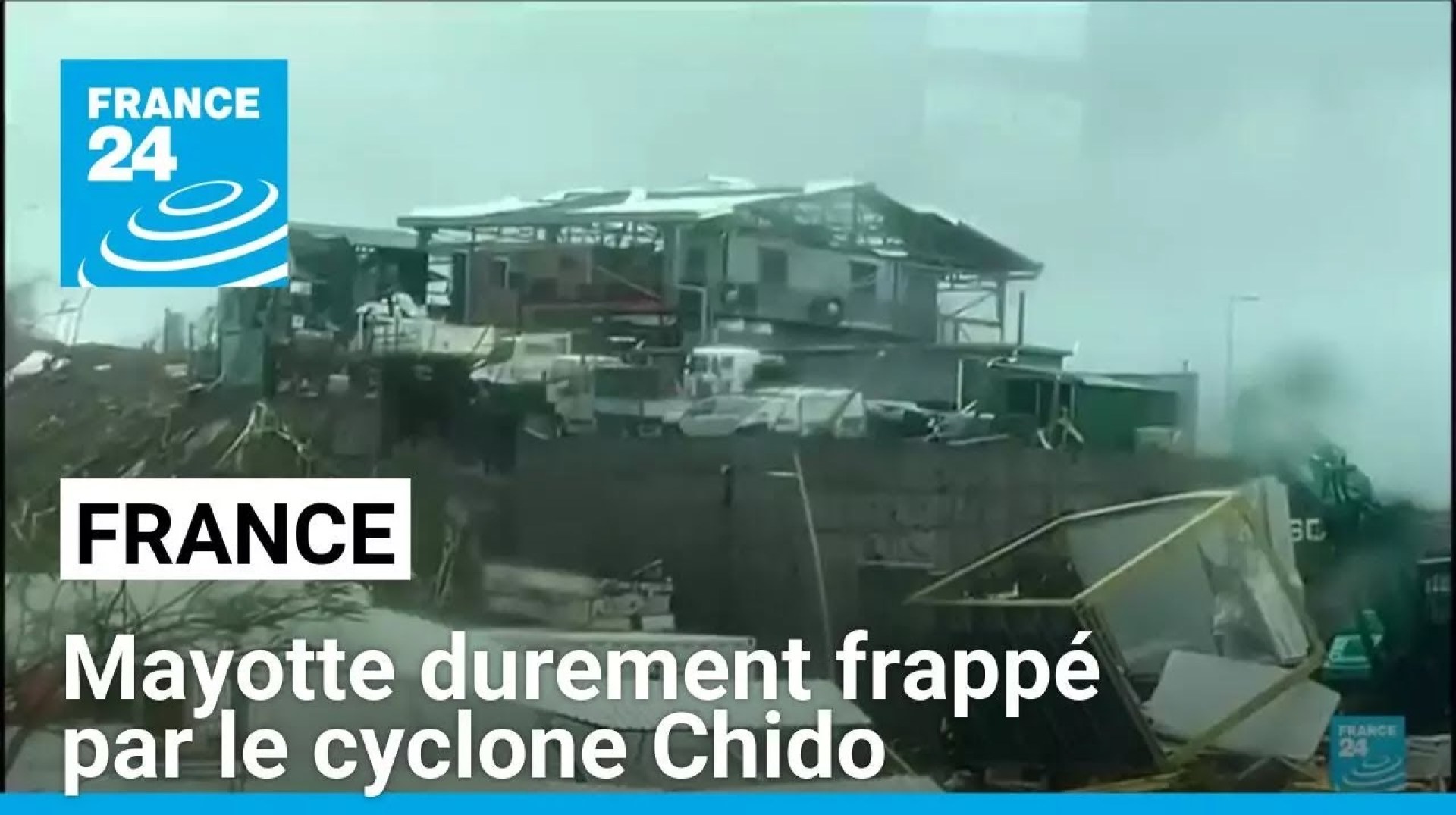 Mayotte durement frappé par le cyclone Chido, des “dégâts énormes” • FRANCE 24 Mayotte durement frappé par le cyclone Chido, des “dégâts énormes” • FRANCE 24