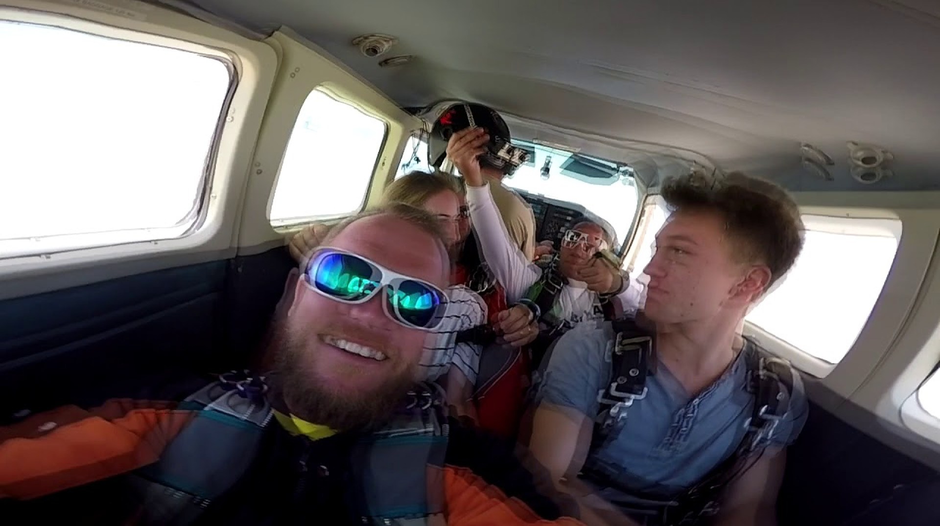 Skydive4Fun Namibia Swakopmund – Laura Richter Skydive4Fun Namibia Swakopmund – Laura Richter