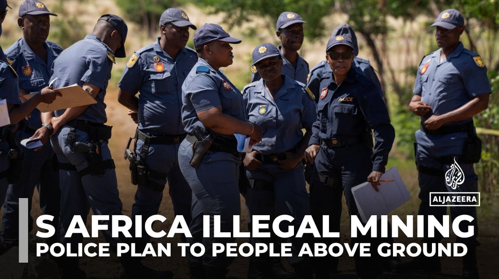 South Africa illegal mining standoff: Police plan to bring hundreds of people above ground South Africa illegal mining standoff: Police plan to bring hundreds of people above ground