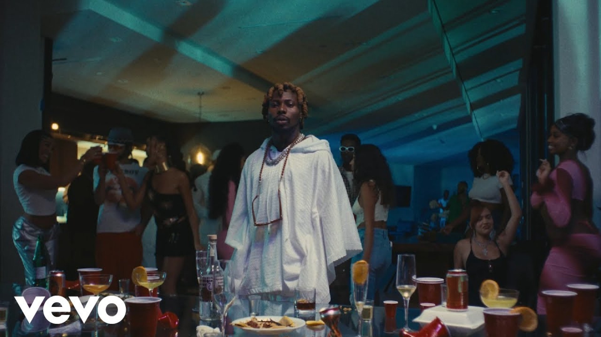 Asake – Lonely At The Top (Official Video) Asake – Lonely At The Top (Official Video)