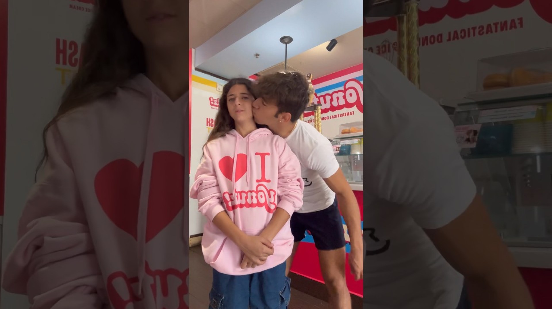 I KISSED My Sisters  I KISSED My Sisters 