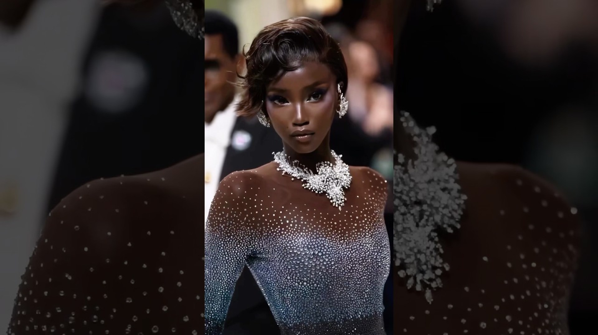 OMG! This gown is set with 98,000 crystals, she looks like a mermaid in it, so beautiful! #anokyai OMG! This gown is set with 98,000 crystals, she looks like a mermaid in it, so beautiful! #anokyai