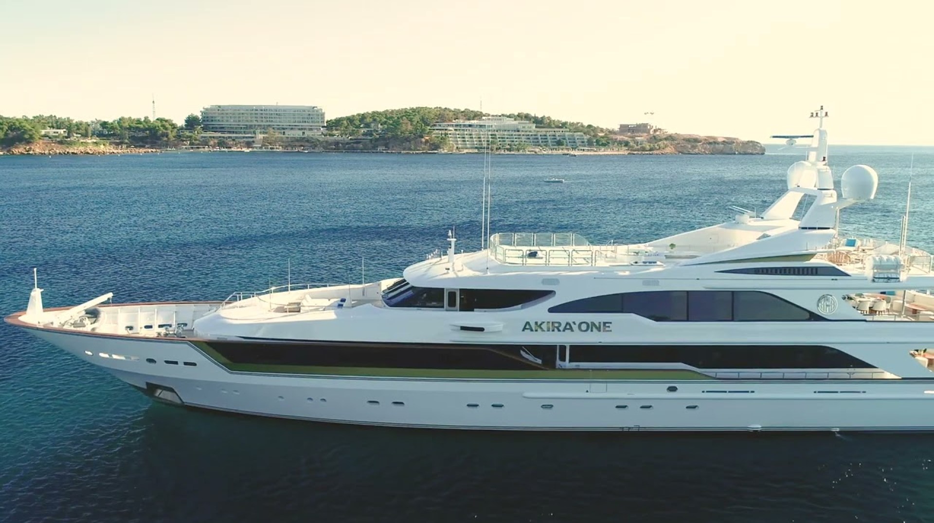 Akira One Yacht | The Mega Yacht Excellence Akira One Yacht | The Mega Yacht Excellence