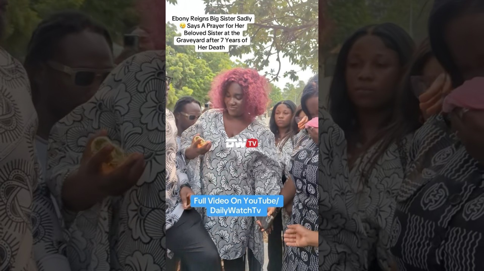 Ebony Reigns Big Sister Sadly Says A Prayer for Her Beloved at the Graveyard after 7 Years #shorts Ebony Reigns Big Sister Sadly Says A Prayer for Her Beloved at the Graveyard after 7 Years #shorts