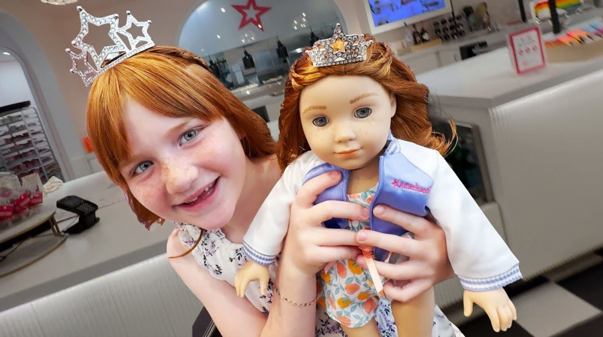 ADLEY and DOLL get TWiN MAKEOVER!! Hair and Nail Salon for Dolls with a tea party lunch & shopping ADLEY and DOLL get TWiN MAKEOVER!! Hair and Nail Salon for Dolls with a tea party lunch & shopping