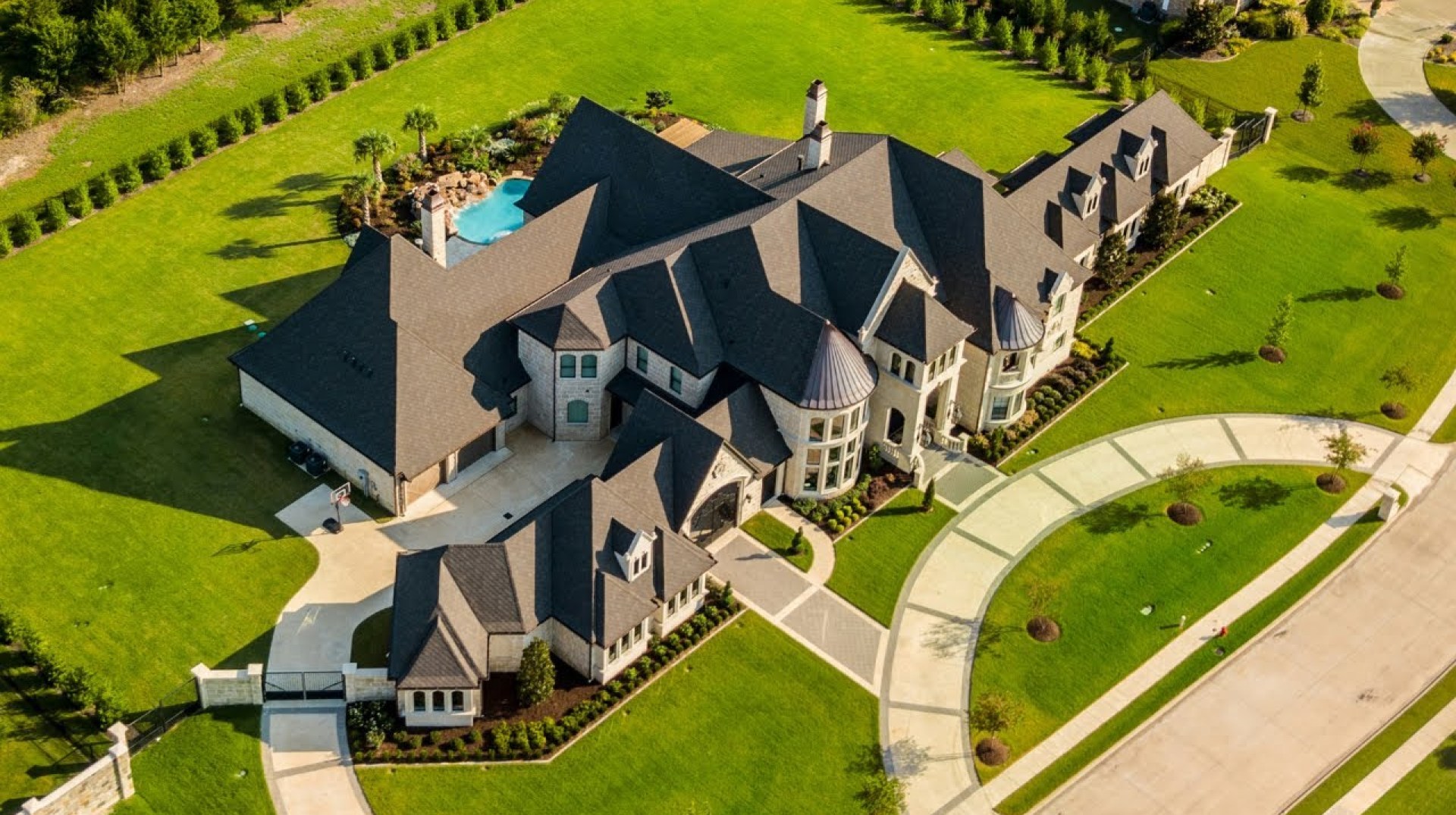 Top 10 Most Expensive Luxurious Houses in the World – Homes You Won’t Believe Top 10 Most Expensive Luxurious Houses in the World – Homes You Won’t Believe