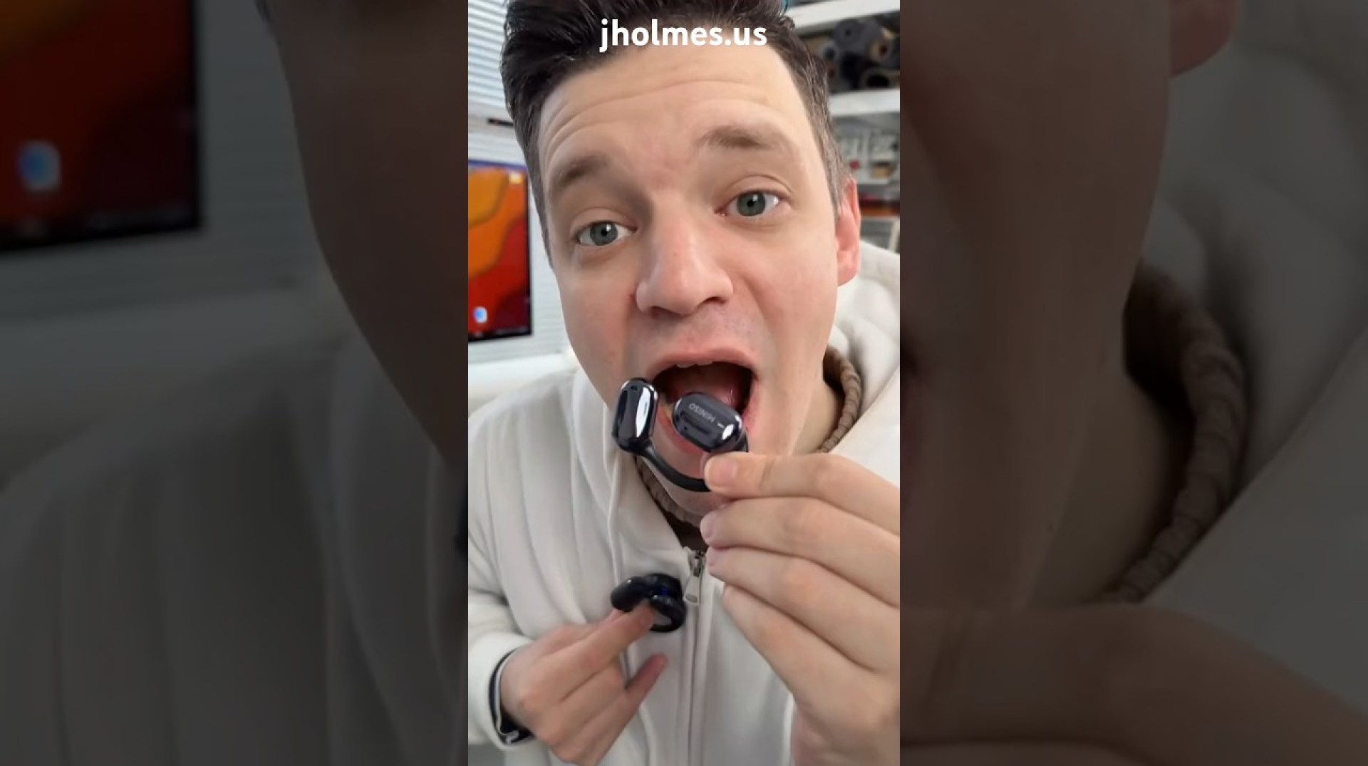 Real-time AI earbuds translation. #smartphone #tech #headphones #ai #earbuds #travel #translation Real-time AI earbuds translation. #smartphone #tech #headphones #ai #earbuds #travel #translation