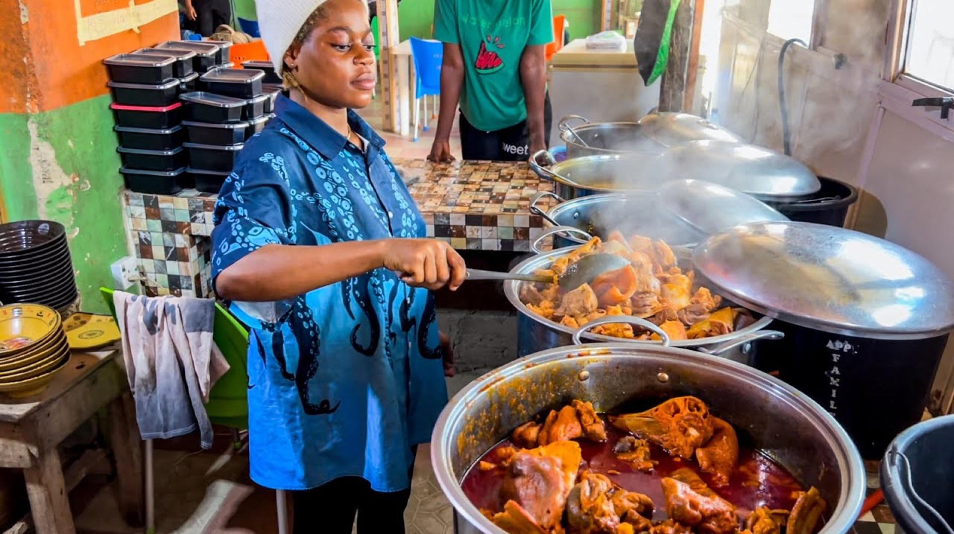 Abeokuta street food tour with the boys Ep1 – Eating different swallow and some Snail Abeokuta street food tour with the boys Ep1 – Eating different swallow and some Snail