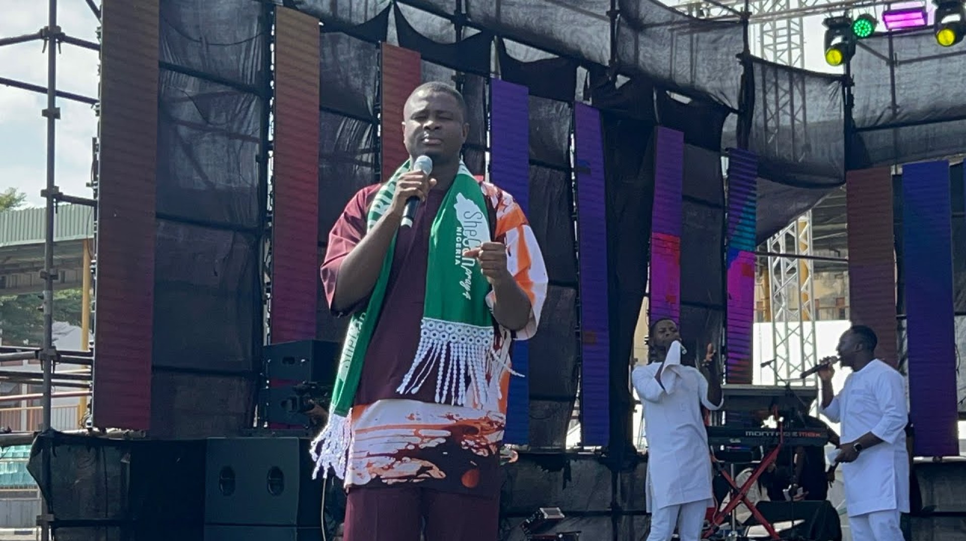 BIDEMI OLAOBA POWERFUL PRAISE AT SHE CAN PRAY FOR NIGERIA 2024 CONCERT BIDEMI OLAOBA POWERFUL PRAISE AT SHE CAN PRAY FOR NIGERIA 2024 CONCERT