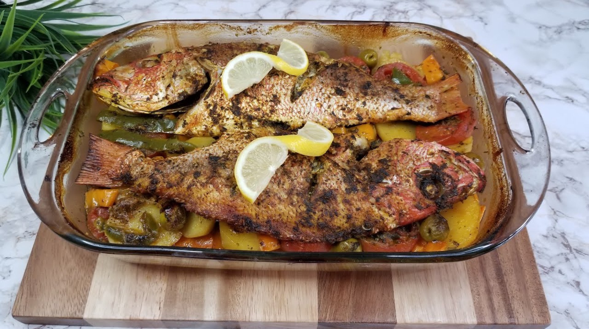 Moroccan recipe for fish with vegetables in the oven @ it tastes delicious and is easy to prepare Moroccan recipe for fish with vegetables in the oven @ it tastes delicious and is easy to prepare