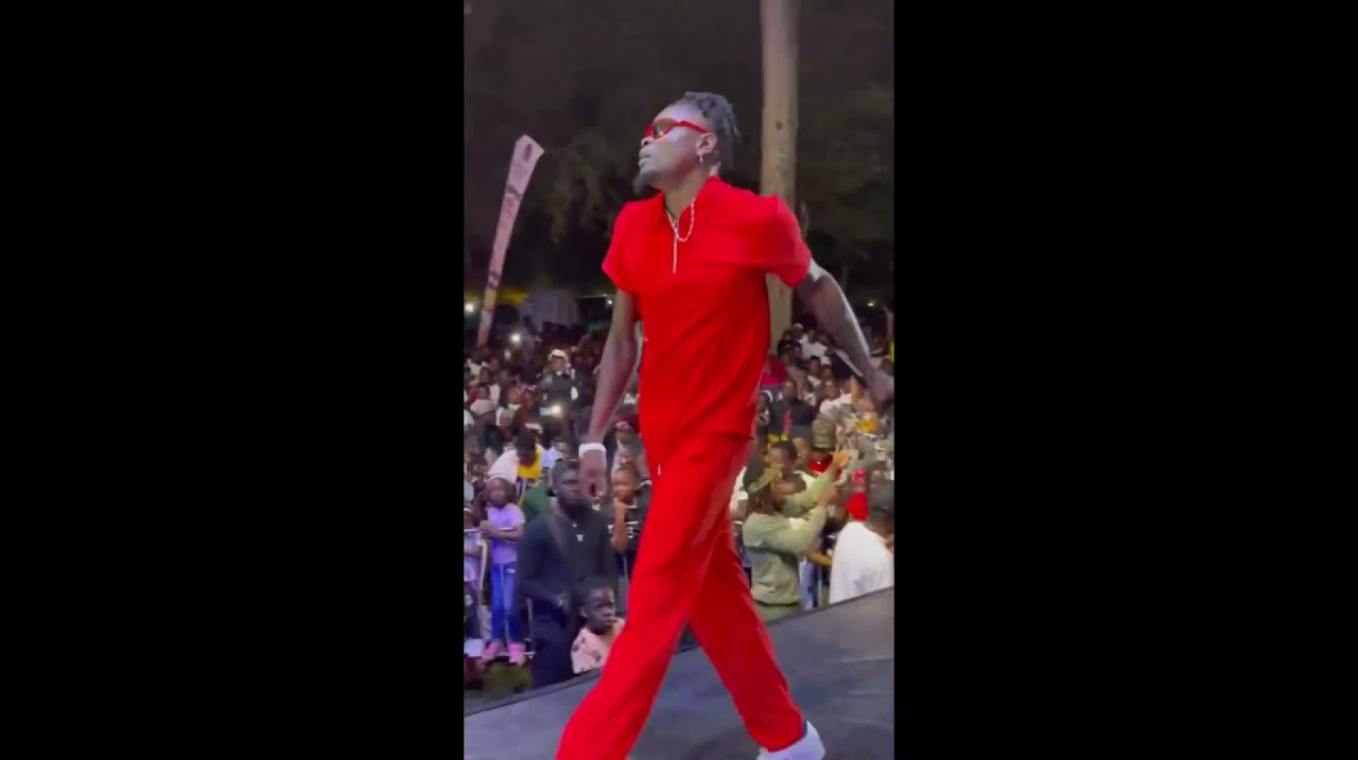 Pallaso aguddewo olutalo buto ku alien skin ne khalifa aganaga kigwereddemu bebecool Pallaso aguddewo olutalo buto ku alien skin ne khalifa aganaga kigwereddemu bebecool