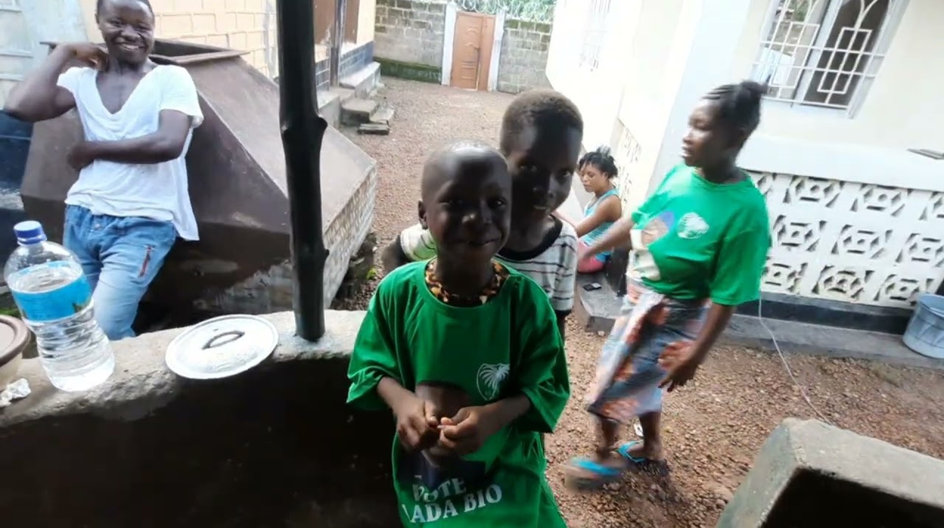Sierra Leone West Africa – COOKING PASTA AGAIN IN AFRICA FOR THE SECOND TIME Sierra Leone West Africa – COOKING PASTA AGAIN IN AFRICA FOR THE SECOND TIME