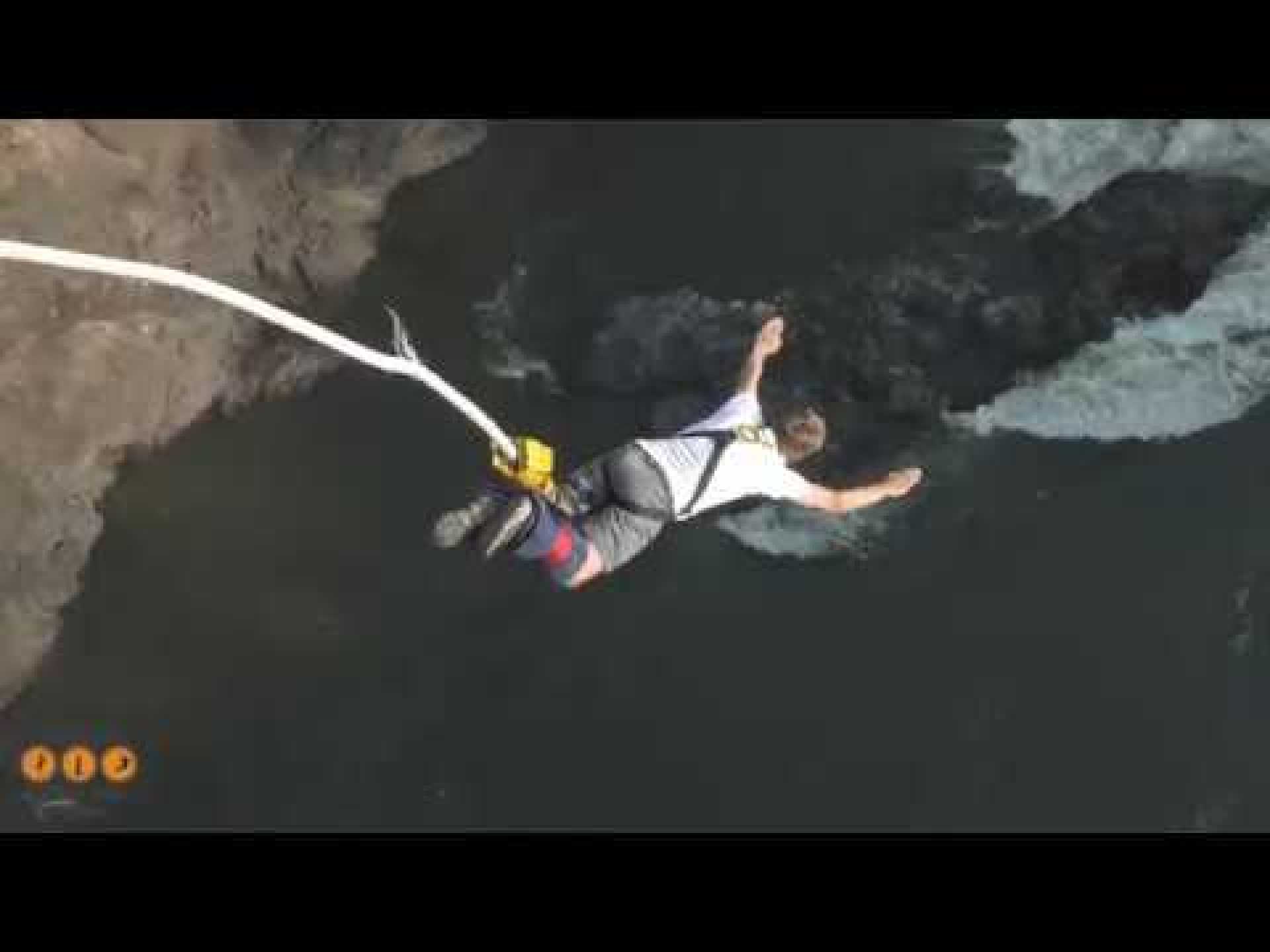 Bunge Jumping Off Victoria Falls Bridge (Zimbabwe/Zambia) Bunge Jumping Off Victoria Falls Bridge (Zimbabwe/Zambia)