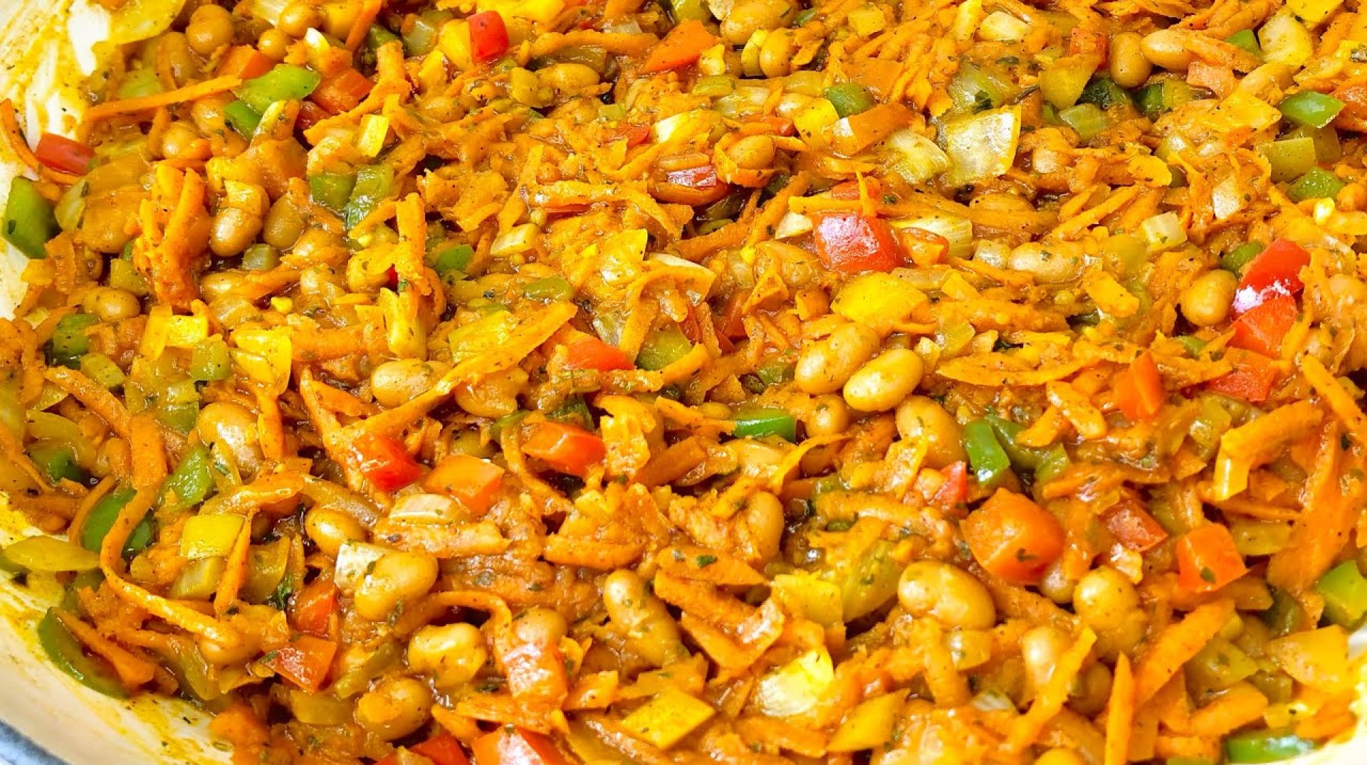 Delicious CHAKALAKA Salad with NANDOS hot sauce| Braai Side Dish| Traditional South African Food Delicious CHAKALAKA Salad with NANDOS hot sauce| Braai Side Dish| Traditional South African Food