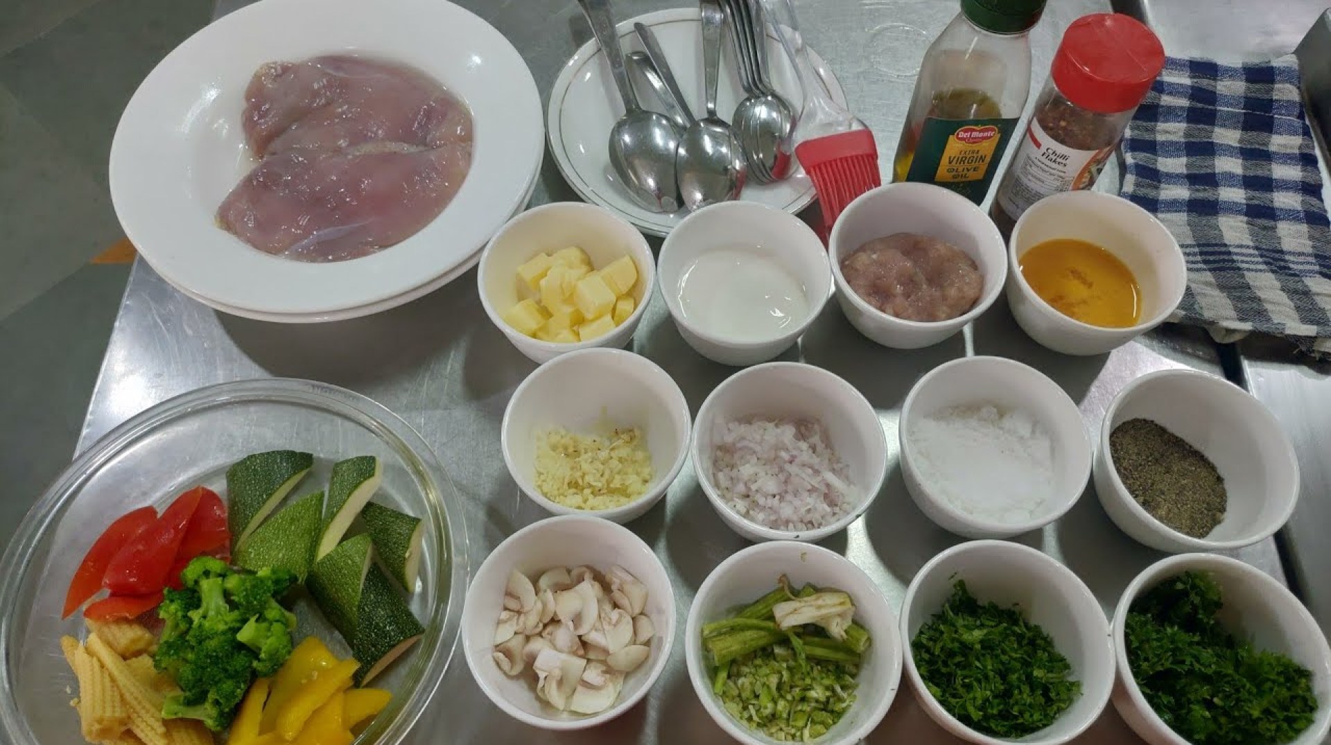 Chicken Madagascar – Marination Chicken Madagascar – Marination