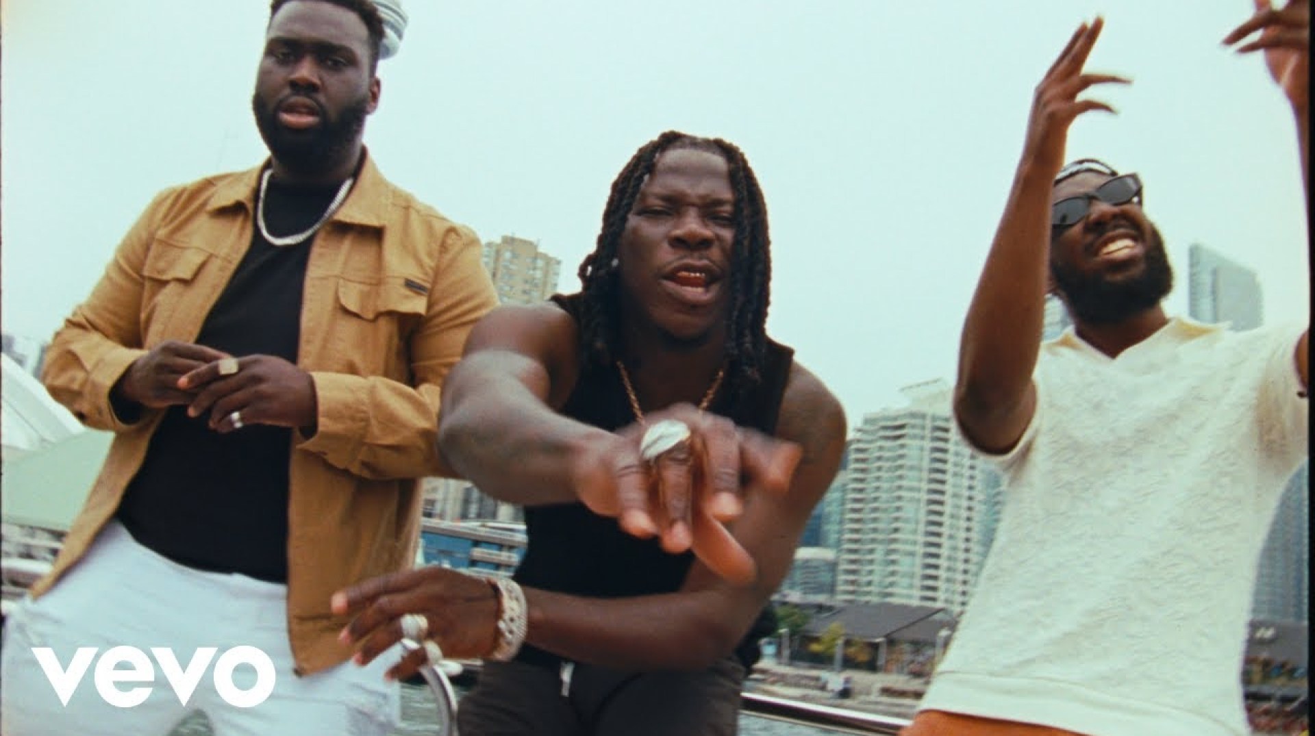King Cruff, Stonebwoy – SHEDOENEED ft. Jag.Huligin King Cruff, Stonebwoy – SHEDOENEED ft. Jag.Huligin