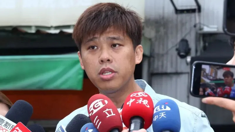 葛斯齊爆料已婚男星出軌 引起網友熱烈討論 葛斯齊爆料已婚男星出軌 引起網友熱烈討論