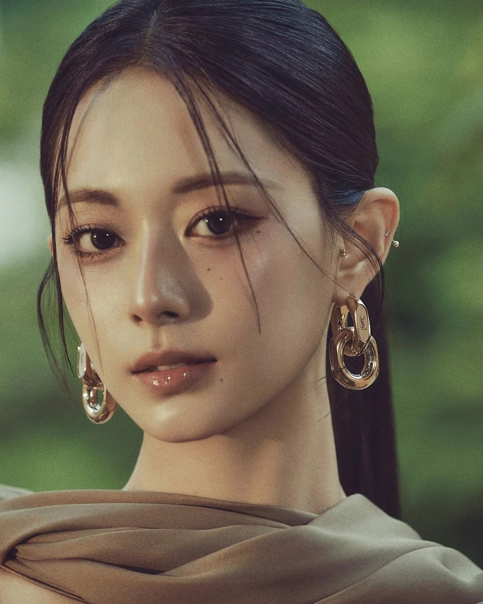 子瑜新歌發行前低胸洋裝亮相!閃耀氣質美讓人驚艷 子瑜新歌發行前低胸洋裝亮相!閃耀氣質美讓人驚艷