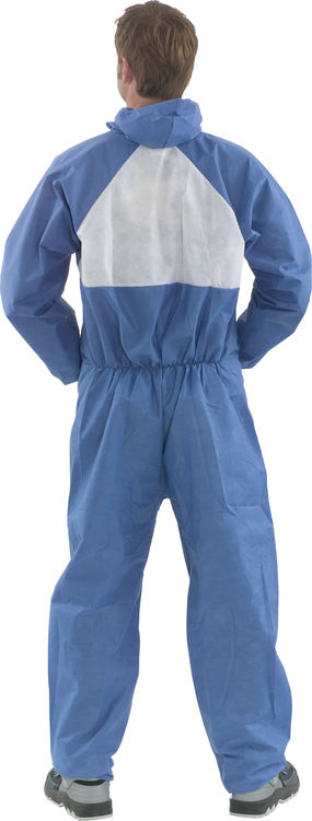 3M 4530 Flame Spread Retardant Sr Disposable Coverall Blue/White 3M 4530 Flame Spread Retardant Sr Disposable Coverall Blue/White
