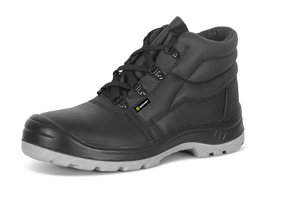 Beeswift 4 D-Ring Boot With Midsole & Scuff Cap Black Beeswift 4 D-Ring Boot With Midsole & Scuff Cap Black
