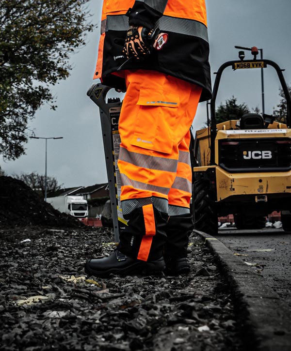 Beeswift Deltic Hi-Vis Two-Tone Ripstop Breathable And Waterproof Rail Overtrouser Orange / Black