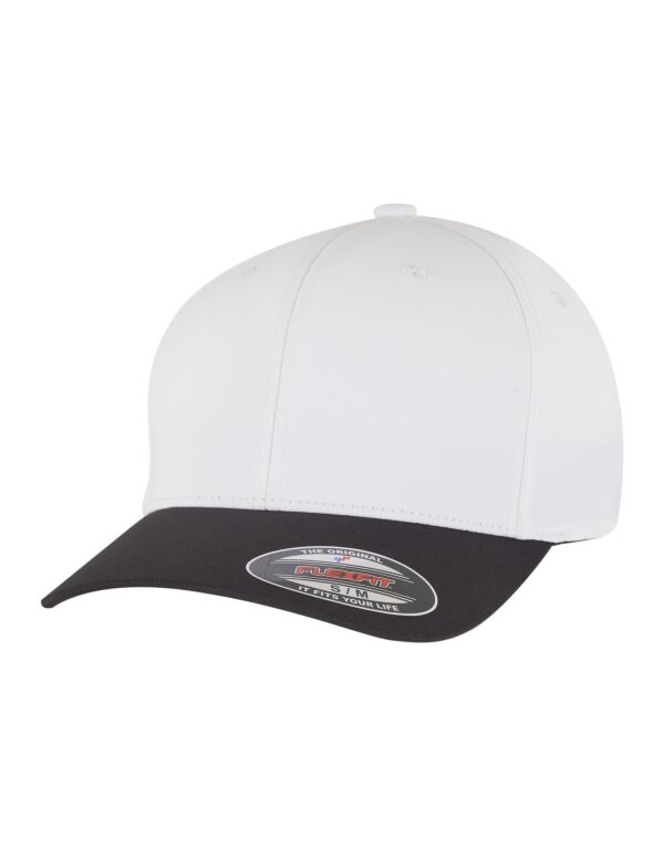 9295 Flexfit Tech Water Repellent Cap Black/White