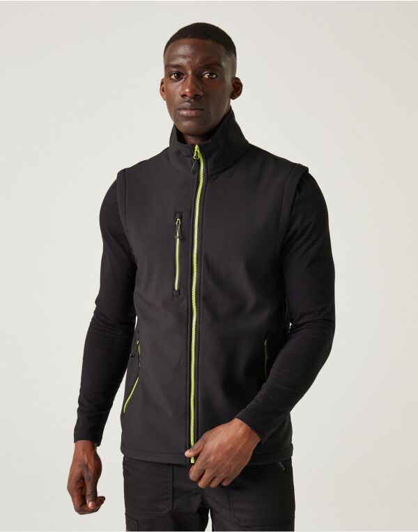 TRA915 REGATTA PROFESSIONAL Navigate 2L Softshell Bodywarmer Black/Lime