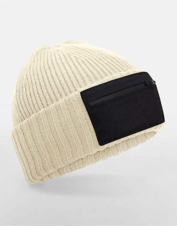 B334R Beechfield Zip Patch Beanie Sand/Black B334R Beechfield Zip Patch Beanie Sand/Black
