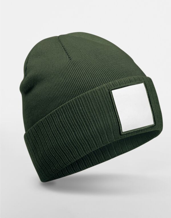 B337R Beechfield Appliqué Patch Beanie Olive Green/White B337R Beechfield Appliqué Patch Beanie Olive Green/White
