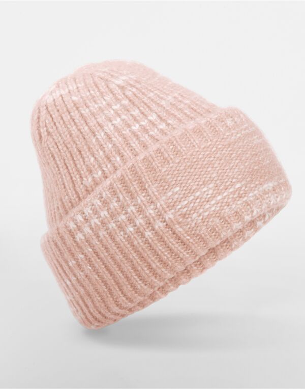 B330R Beechfield Chunky Knitted Patch Beanie Strawberry Haze
