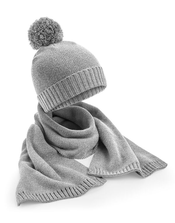 B401 Beechfield Knitted Scarf & Beanie Gift Set Light Grey Fleck B401 Beechfield Knitted Scarf & Beanie Gift Set Light Grey Fleck