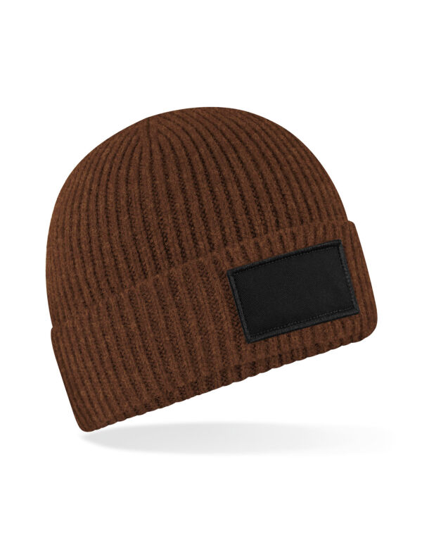 B442R Beechfield Fashion Patch Beanie Walnut/Black B442R Beechfield Fashion Patch Beanie Walnut/Black
