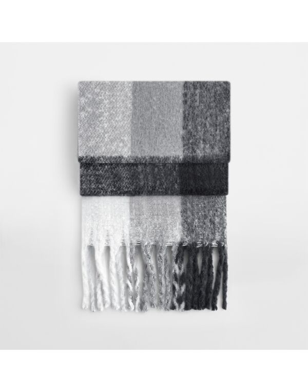 B494R Grey Check Fluffy Check Scarf