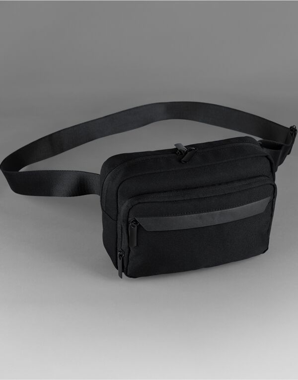 QD815 Black Airside Cross Body Bag