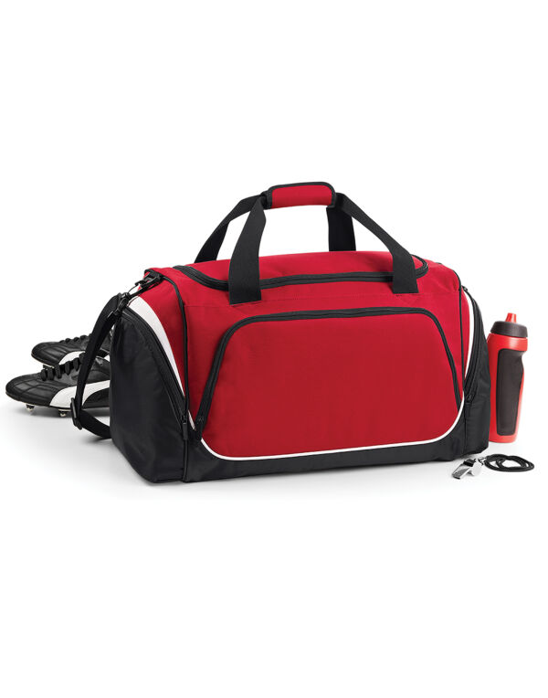 QS270 Quadra Pro Team Holdall Classic Red/Black/White QS270 Quadra Pro Team Holdall Classic Red/Black/White