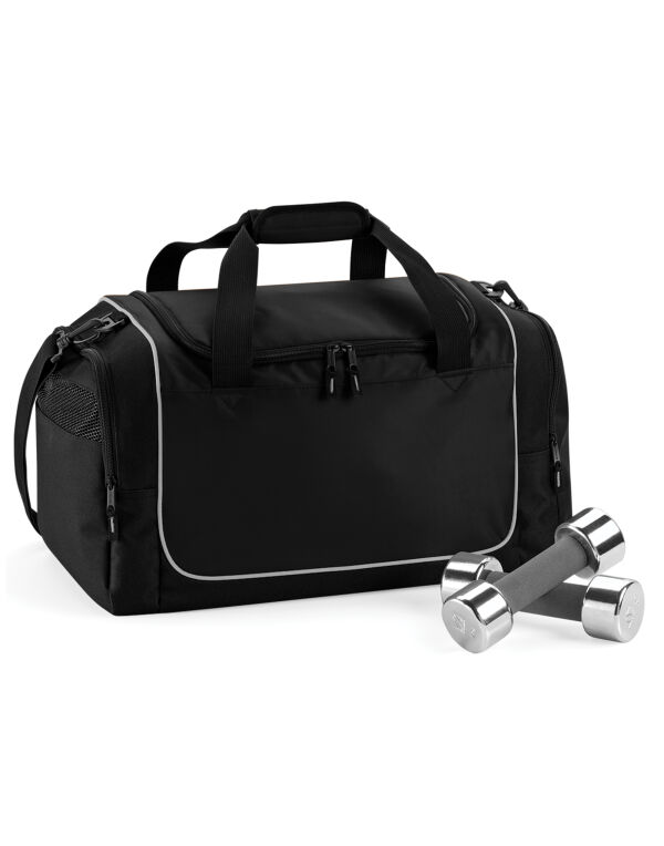 QS77 Quadra Teamwear Locker Bag Black/Light Grey QS77 Quadra Teamwear Locker Bag Black/Light Grey