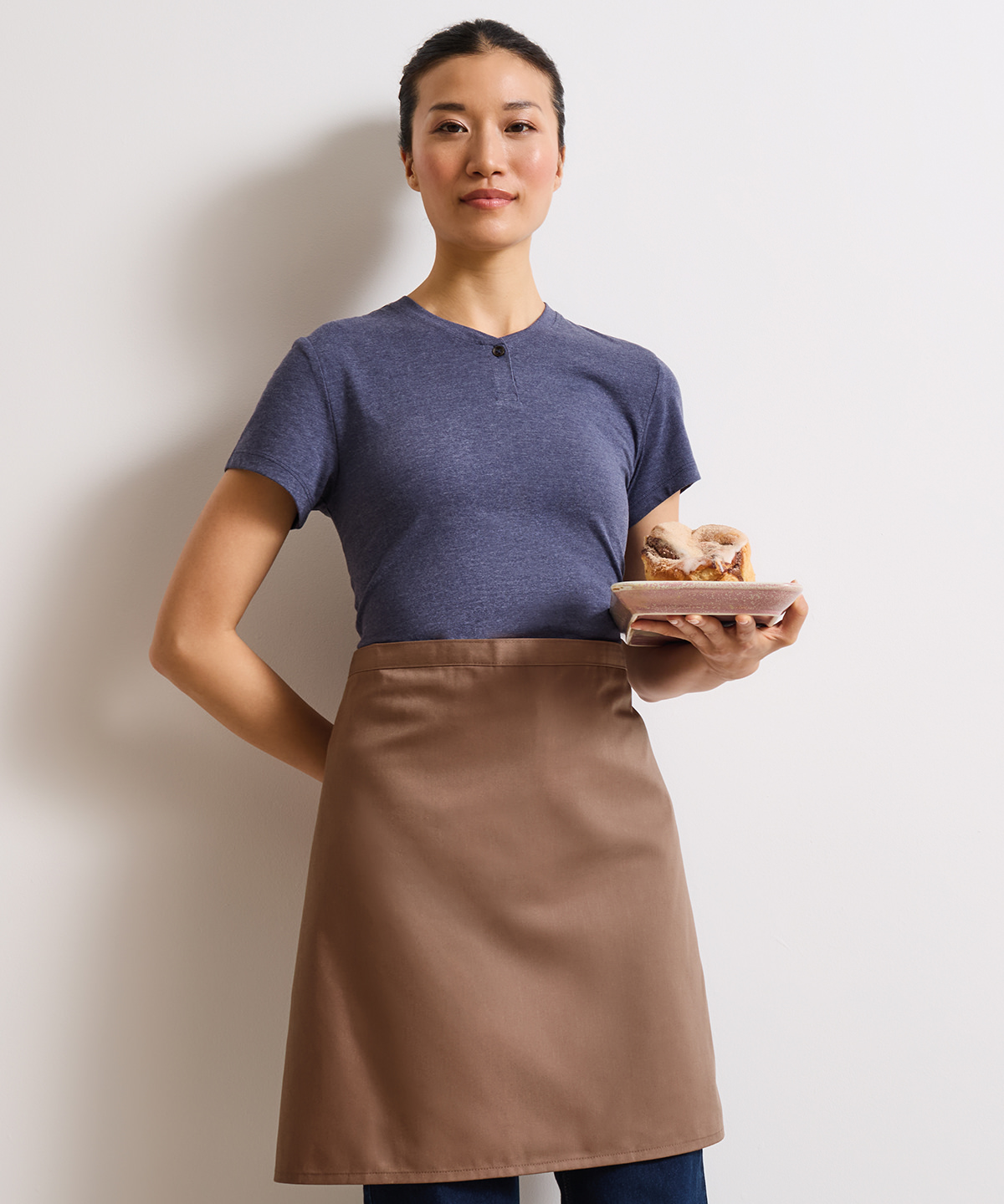 PR151 Colours mid-length apron Neutral