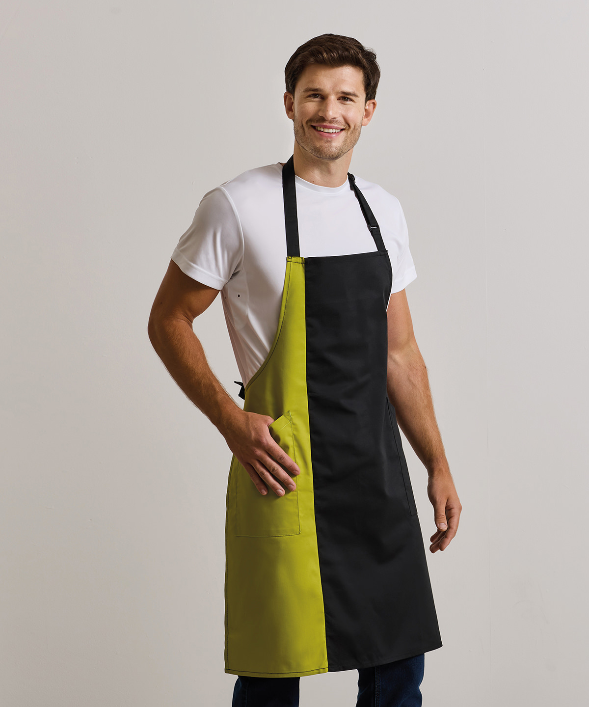 PR162 Contrast bib apron Black