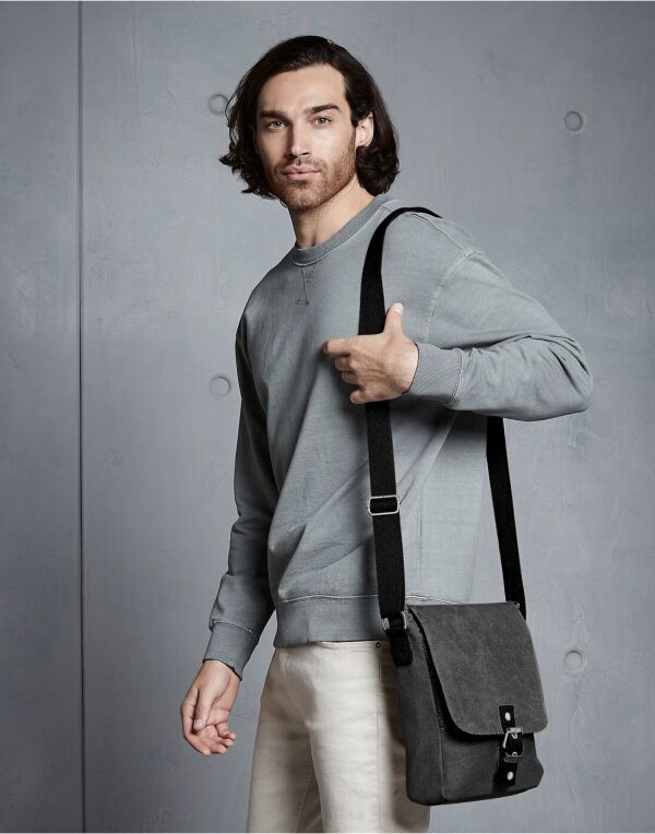 Vintage Black Vintage Canvas iPad/Tablet Reporter