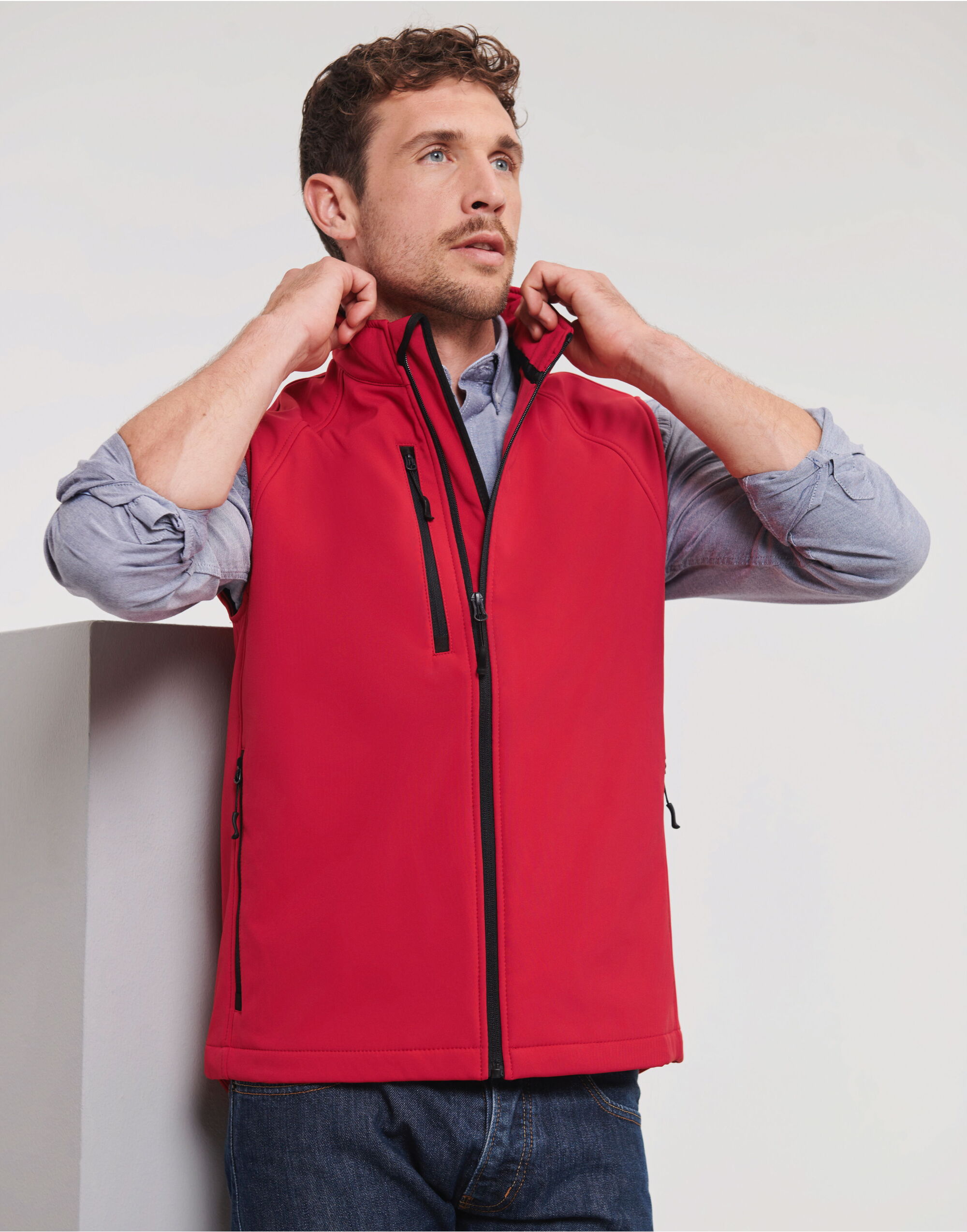 R141M Men’s Softshell Gilet Classic Red