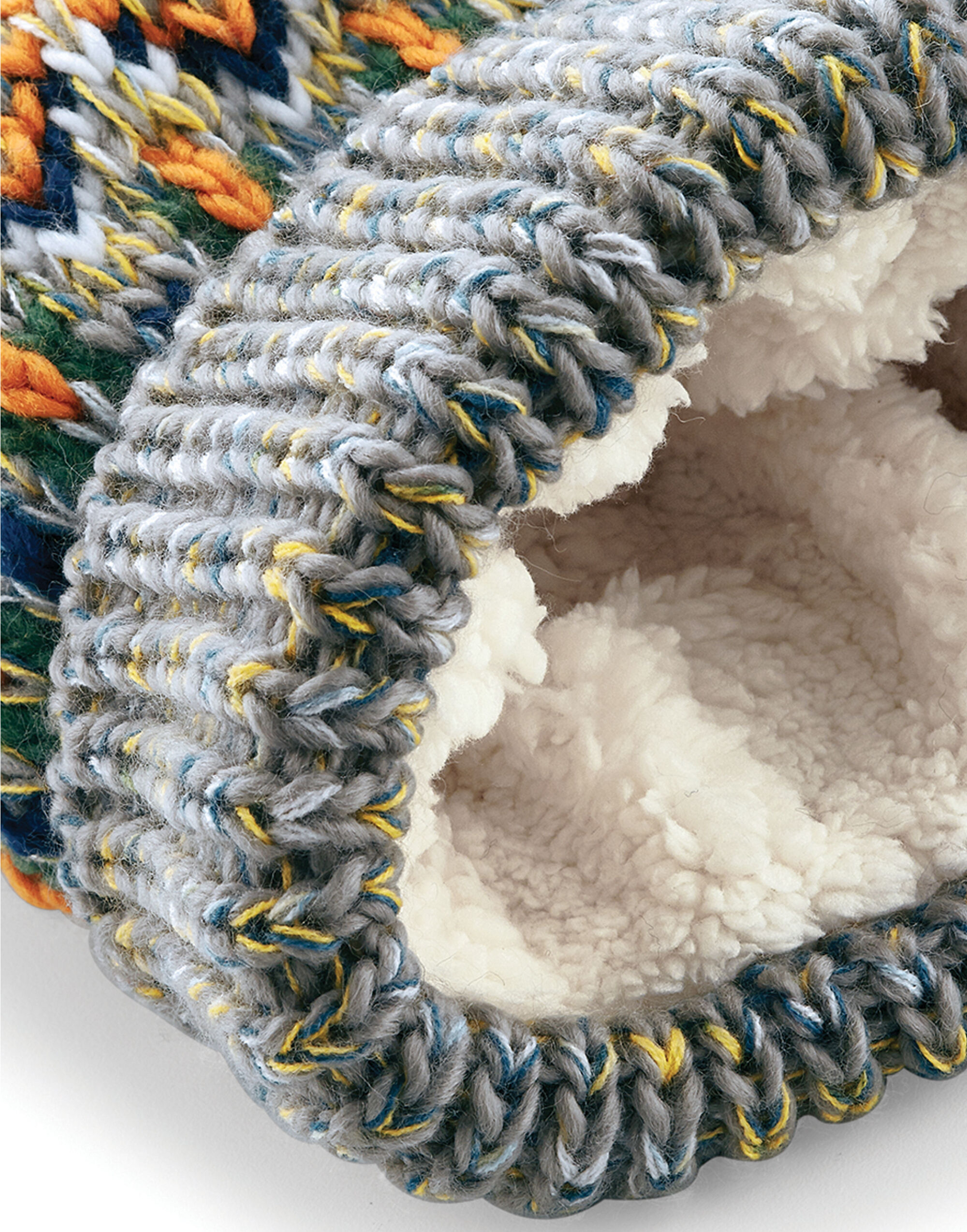 B458 Blizzard Bobble Beanie Forager Fusion