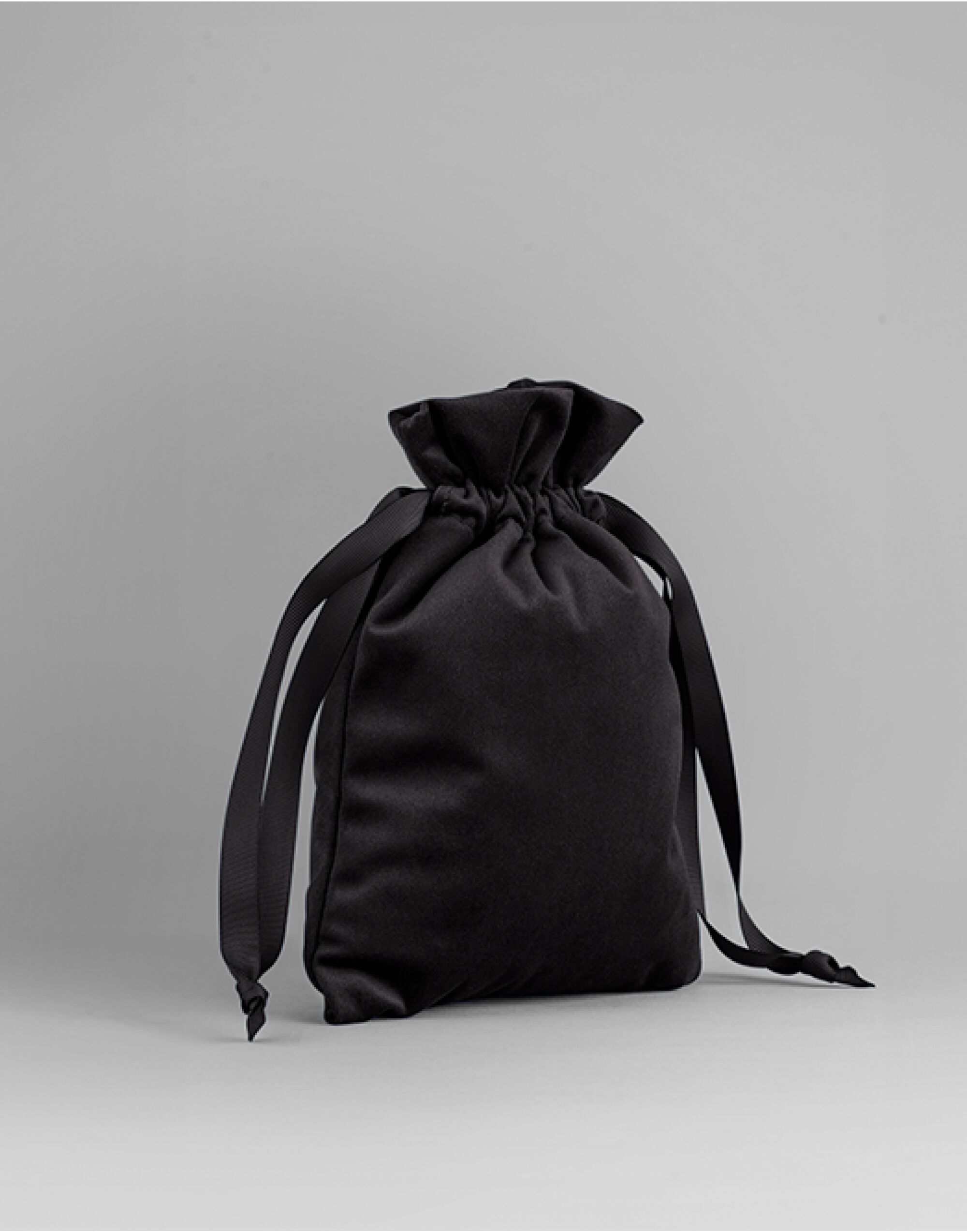 BG718 Velvet Gift Bag Black Onyx