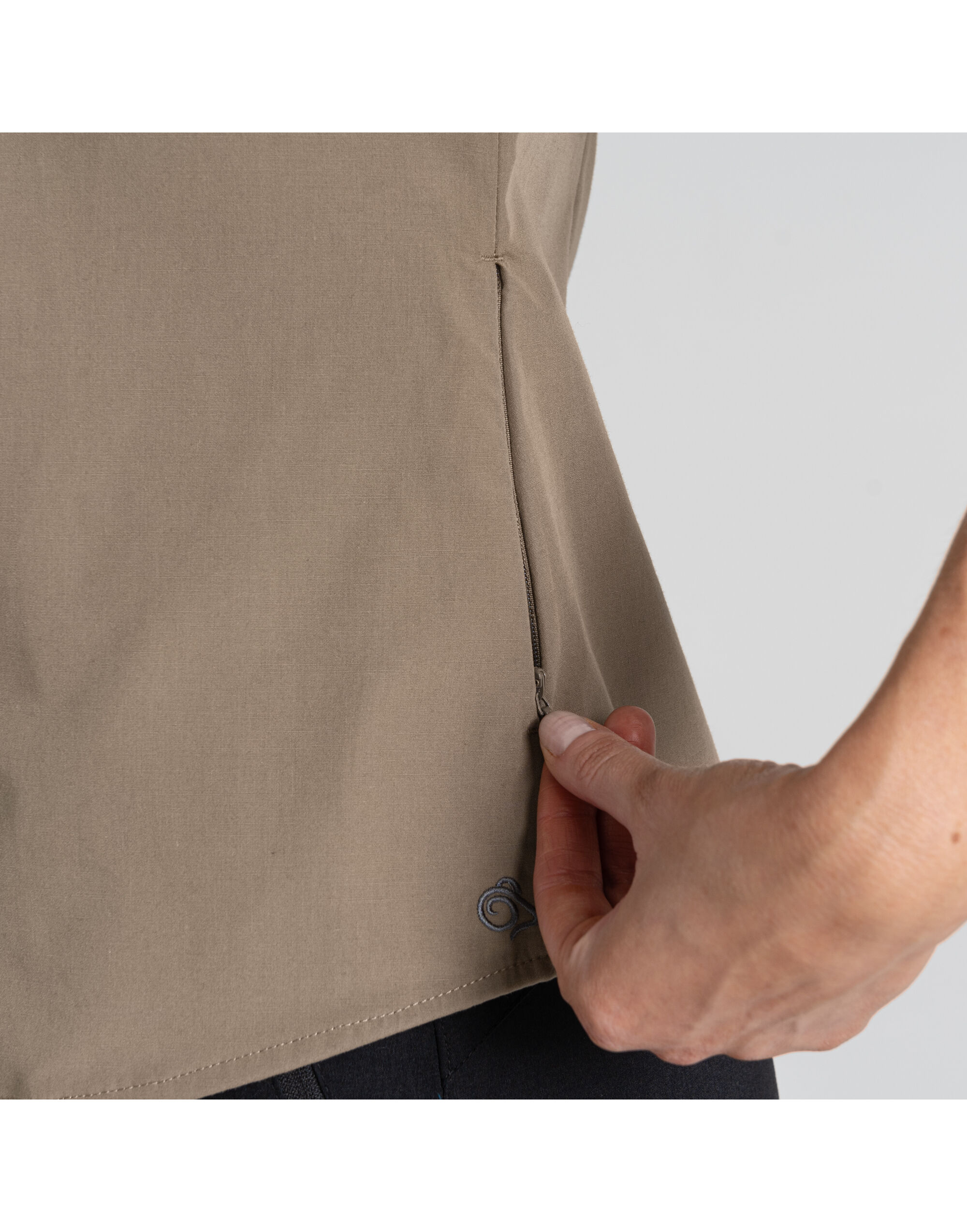 CES002 Women’s Kiwi Long Sleeved Shirt Pebble