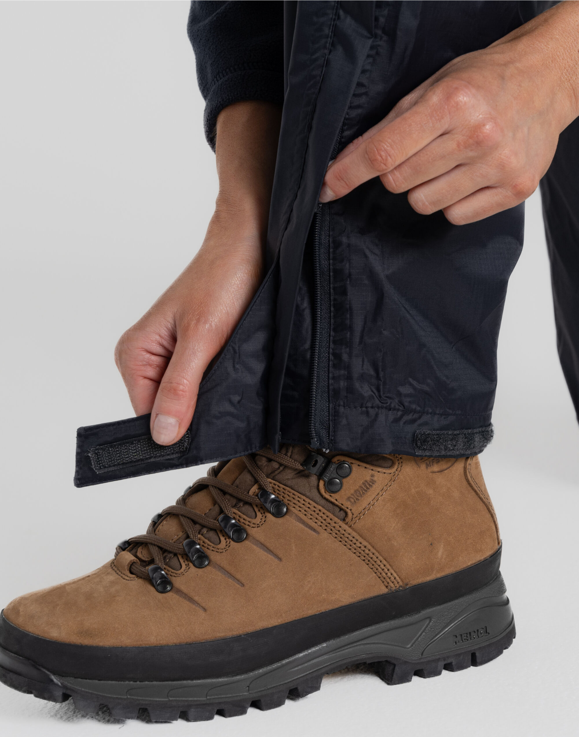 CEW010S Packable Overtrouser (Short) Dark Navy
