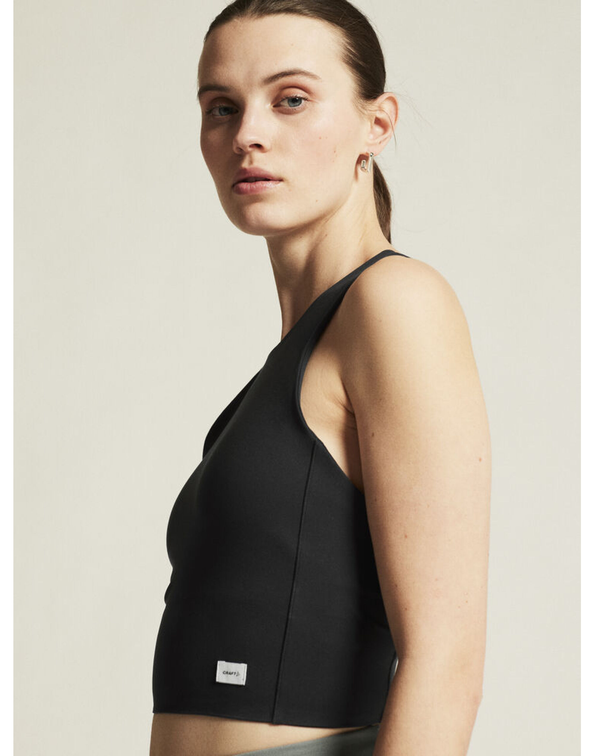 CR1916009 Collective Cropped Singlet Black