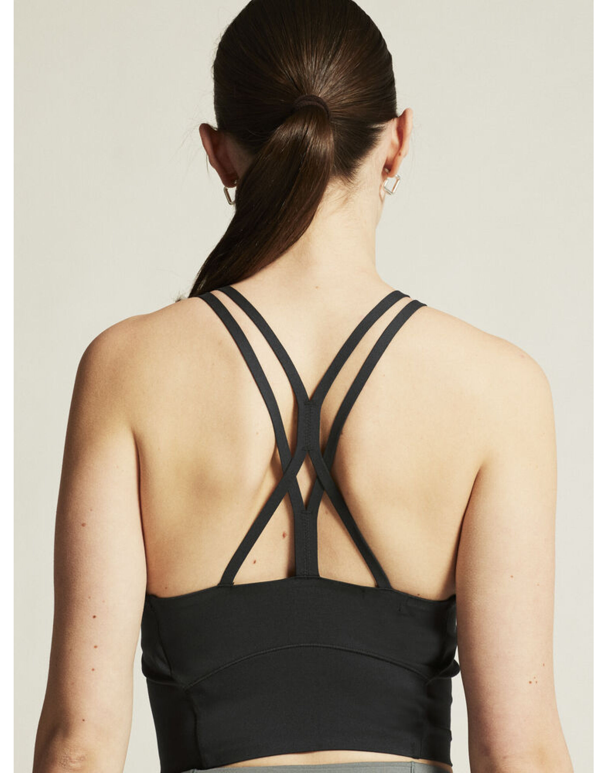 CR1916009 Collective Cropped Singlet Black