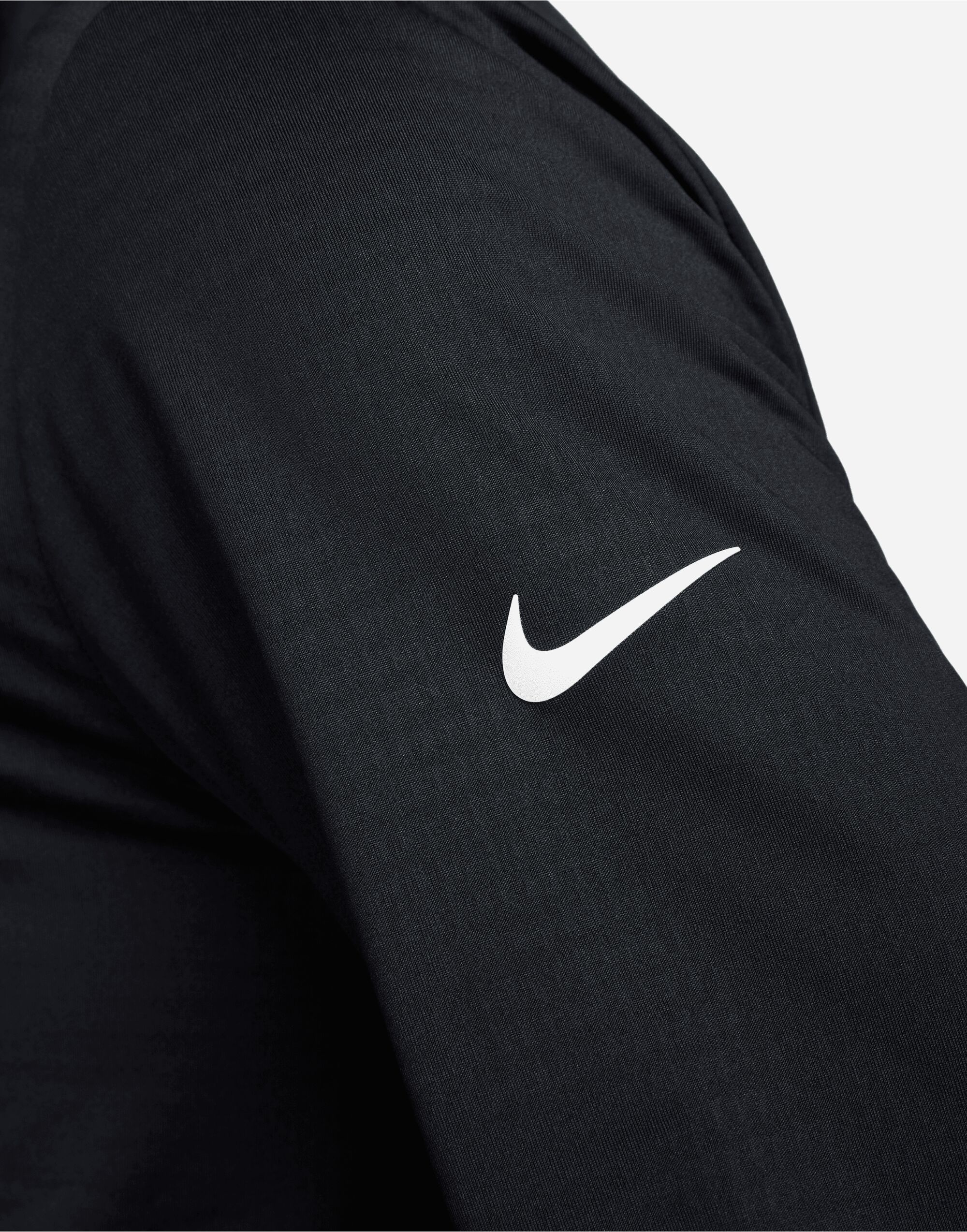 FD5837 Black/White Dri-Fit 1/2 Zip Top
