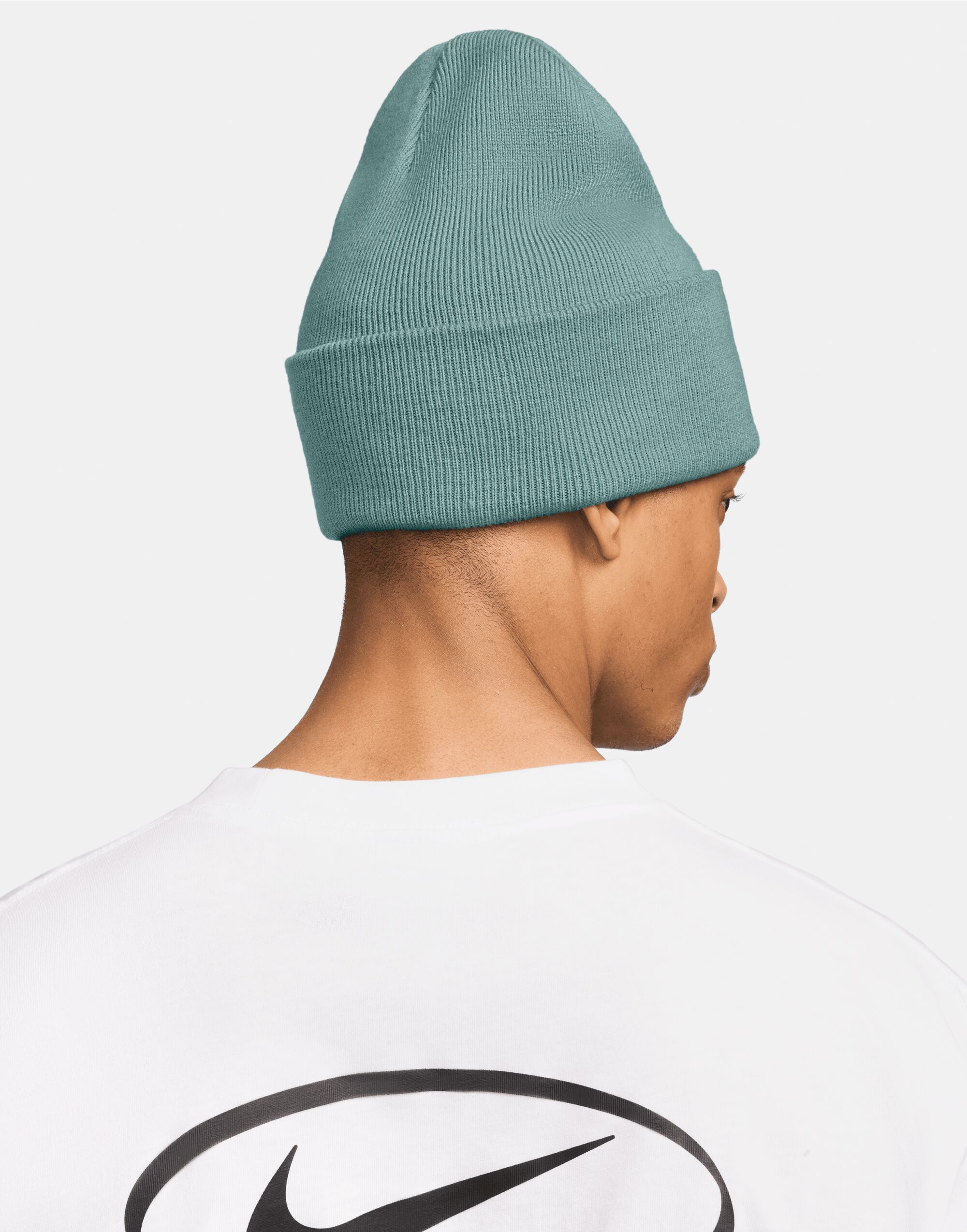 HF0186 Futura Peak Beanie Cannon/White
