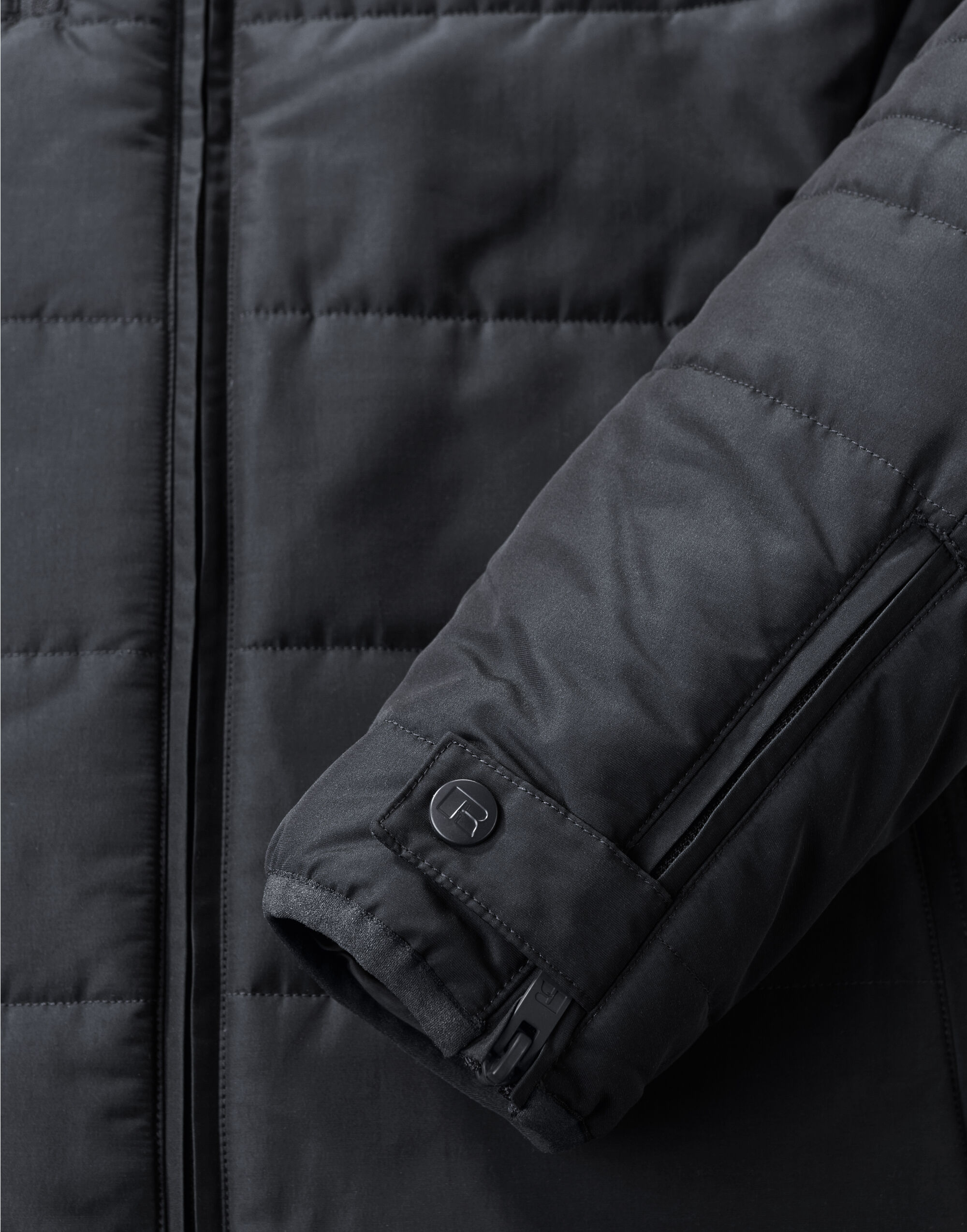 R430M Men’s Cross Jacket Black