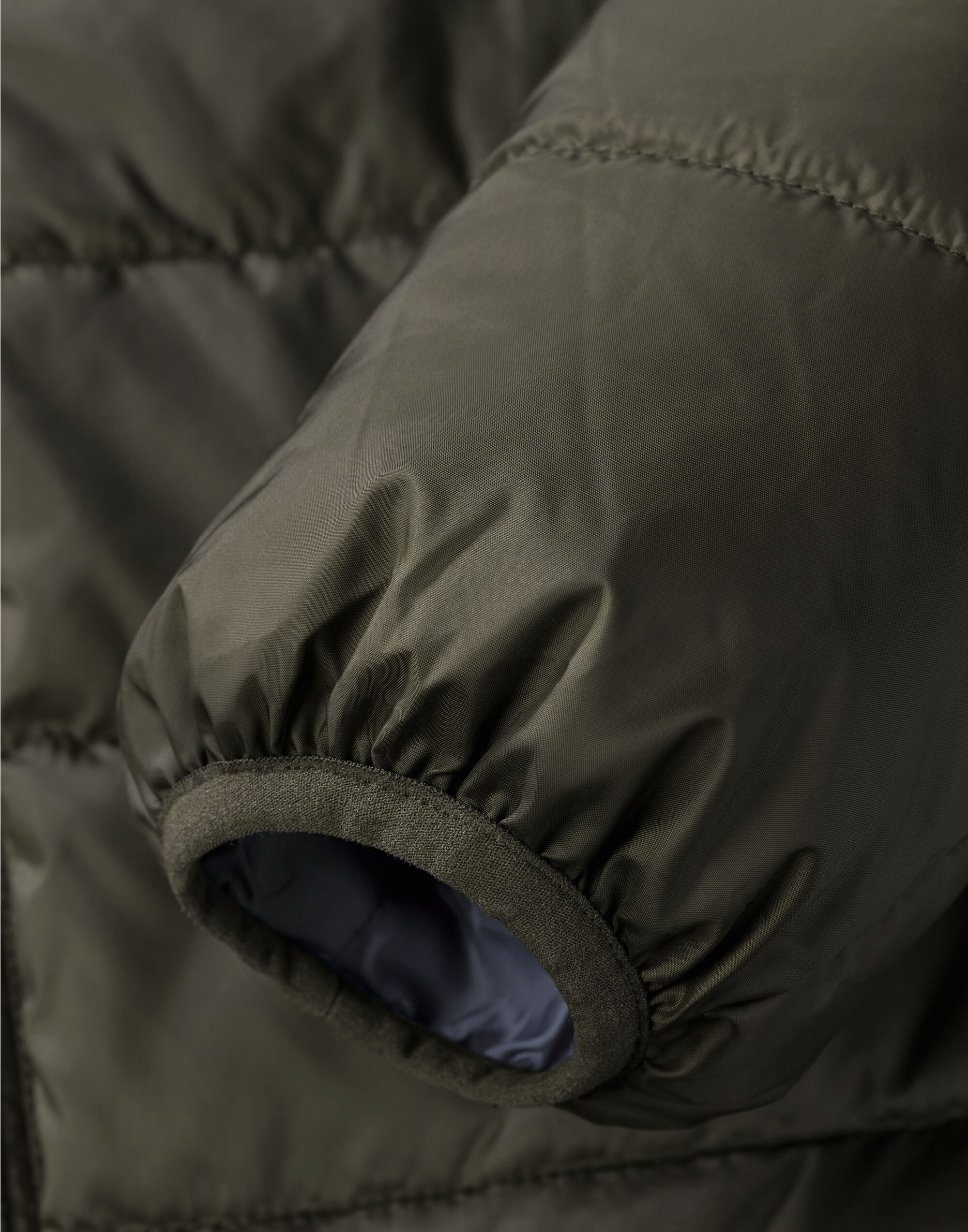 R440M Dark Olive Men’s Hooded Nano Jacket